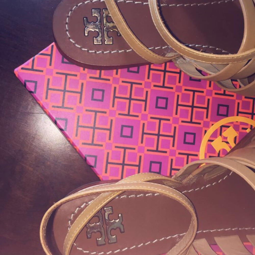 Tory Burch cognac tan ankle strap flat sandal - Picture 5 of 6